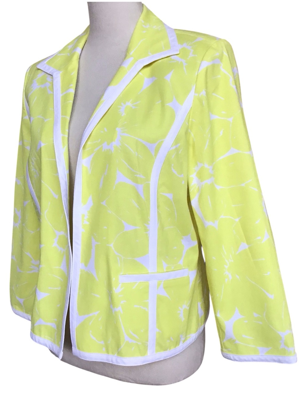 Chico’s Yellow Optic Floral Ceylon Open Fron Jacket Blazer Chico’s Sz 1 …
